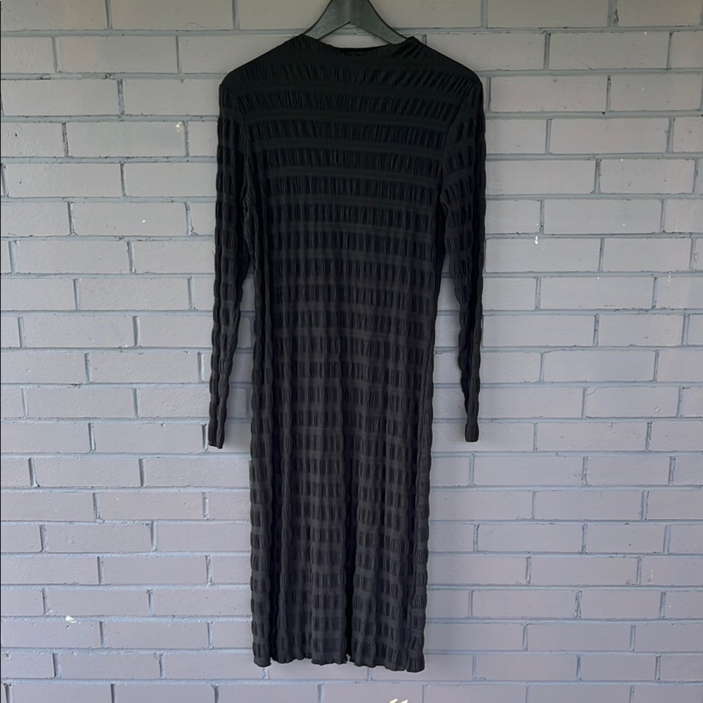 H&M Black Ribbed Pleated Sheath Dress